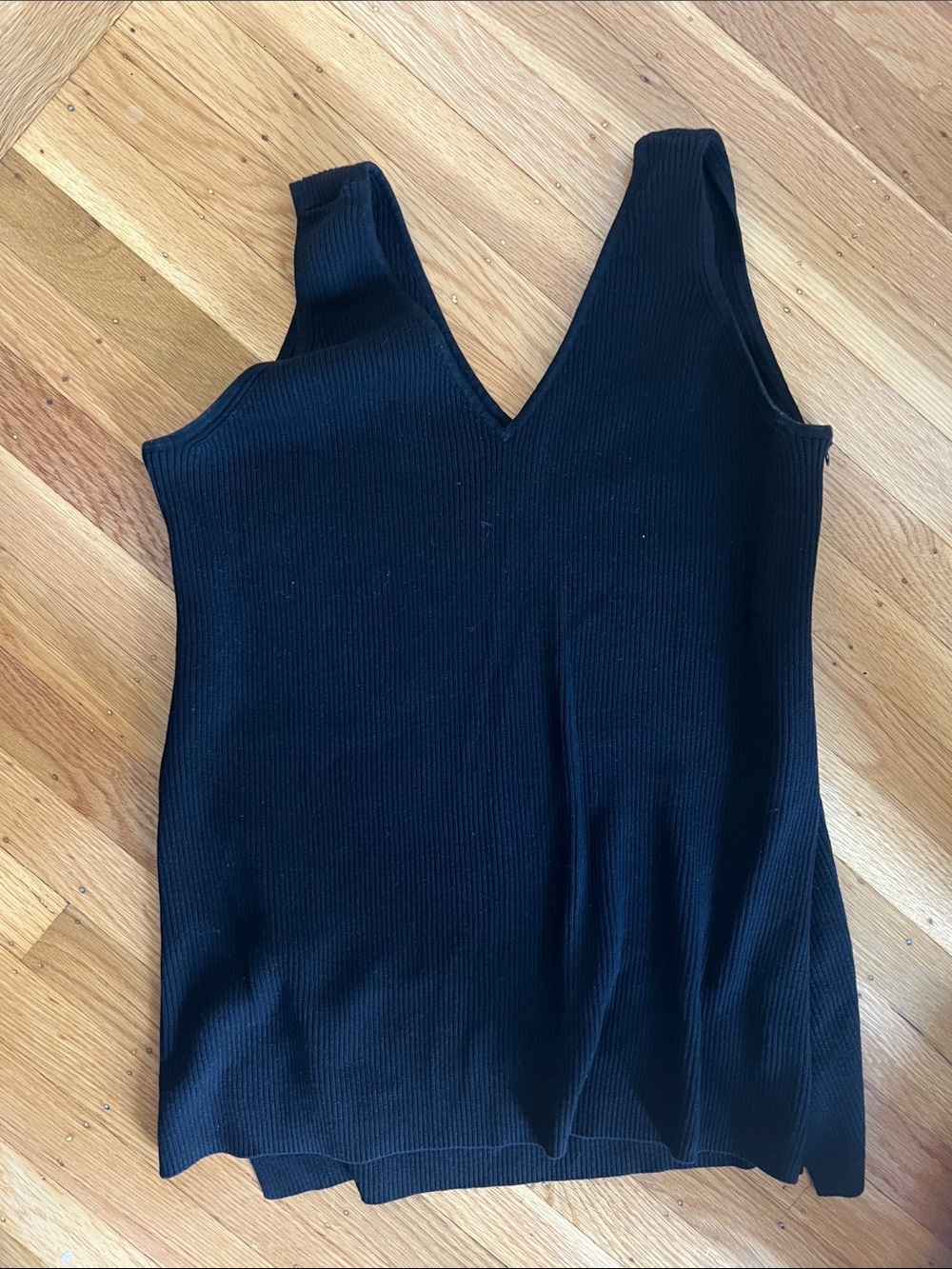 Quince Black Ribbed cashmere v-neck nursing top - Picture 3 of 5